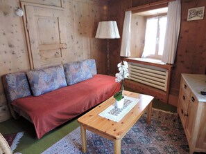 TV - Chasa Calcagnini, (Scuol) by Interhome (Scuol)