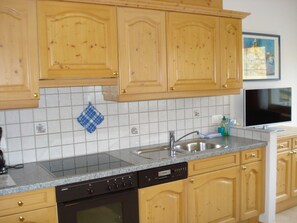Fridge, oven, dishwasher, cookware/dishes/utensils - Chasa Valetta, (Samnaun-Laret). by Interhome (Samnaun)