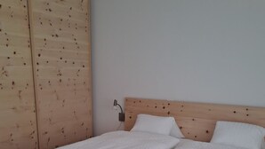 Luokittelematon kuva, 4 kautta 25, painike