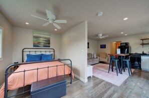 Room - Bridger View Cabin - Stunning Bridger Mountain Views! (Belgrade)