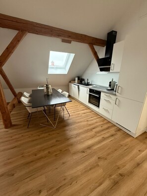 Private kitchen - Vrbo Property (Riegsee)