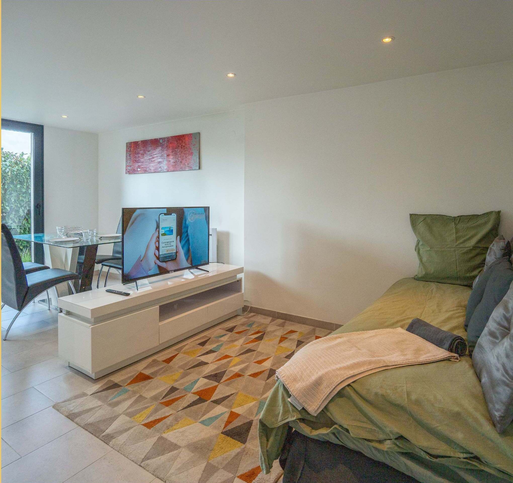 1 bedroom, iron/ironing board, WiFi, bed sheets