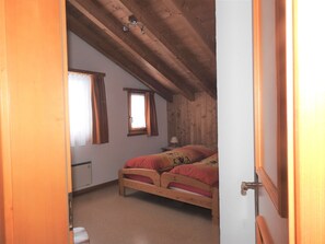 Internet - Via da Pedra Grossa 427A, (Scuol). by Interhome (Scuol)