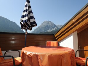 Outdoor dining - Via da Pedra Grossa 427A, (Scuol) by Interhome (Scuol)