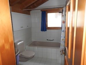 Bathroom - Via da Pedra Grossa 427A, (Scuol). by Interhome (Scuol)