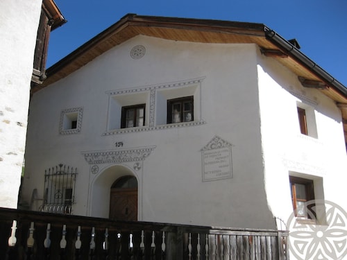 Ferienhaus Permez, (Vnà) by Interhome