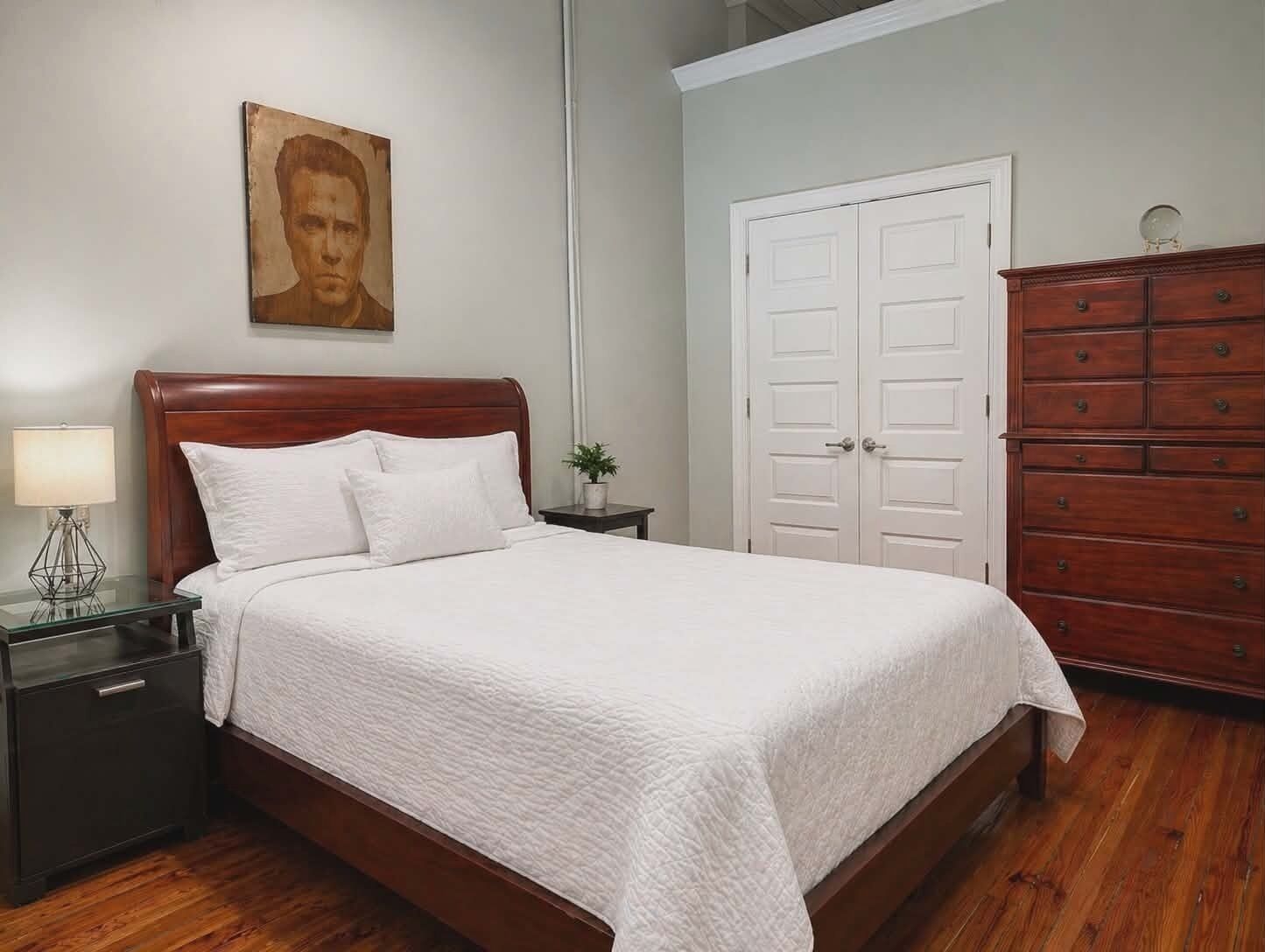 2 habitaciones, tabla de planchar con plancha, wifi y ropa de cama 