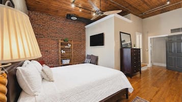 2 chambres, fer et planche à repasser, Wi-Fi, draps fournis