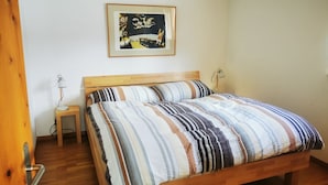 Room - Iten, (Ftan) by Interhome (Ftan)