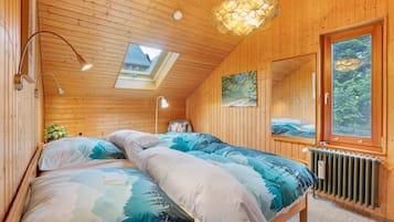 2 bedrooms, WiFi, bed sheets