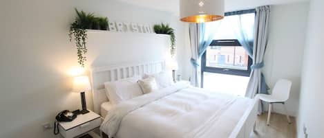 2 bedrooms, iron/ironing board, WiFi, bed sheets