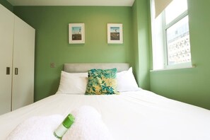 WiFi, bed sheets - Prince Street Studio 10 - Hopewell (Bristol)