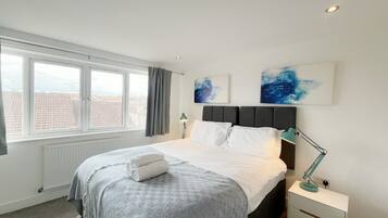 1 chambre, fer et planche à repasser, Wi-Fi, draps fournis