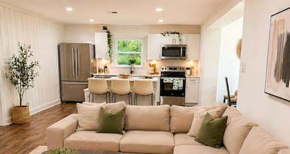Villa Playera a 20 minutos del uptown de Charlotte frente al Lago