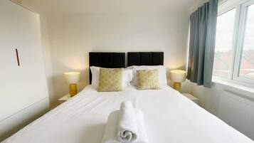 1 chambre, fer et planche à repasser, Wi-Fi, literie fournie