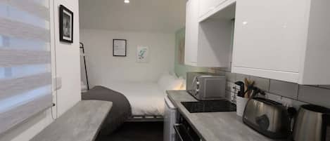 1 chambre, fer et planche Ă repasser, Wi-Fi, literie fournie