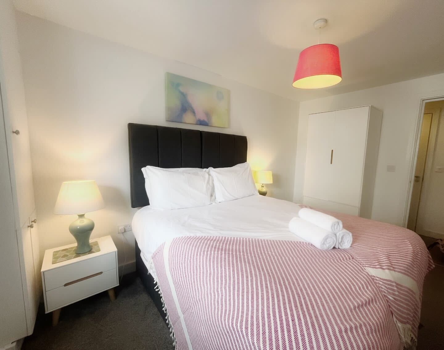 1 chambre, fer et planche à repasser, Wi-Fi, draps fournis