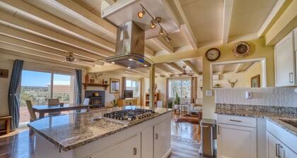 Epic Views! 6 Acre Ranch House Bordering National Forest