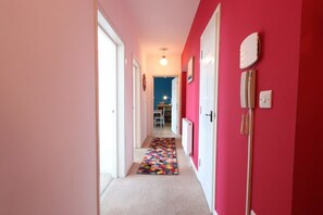 Interior - Stylish 2 Bed in Old Market (Bristol)