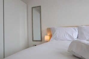 2 chambres, bureau, Wi-Fi, draps fournis