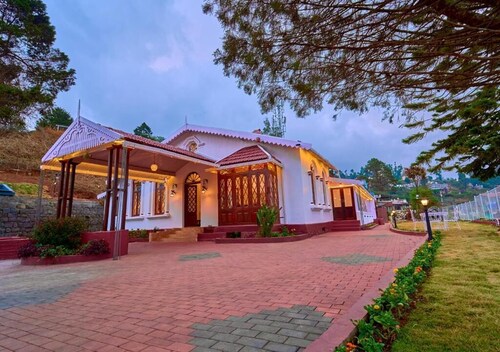 Vintage Inglenook Ooty by VOYE HOMES