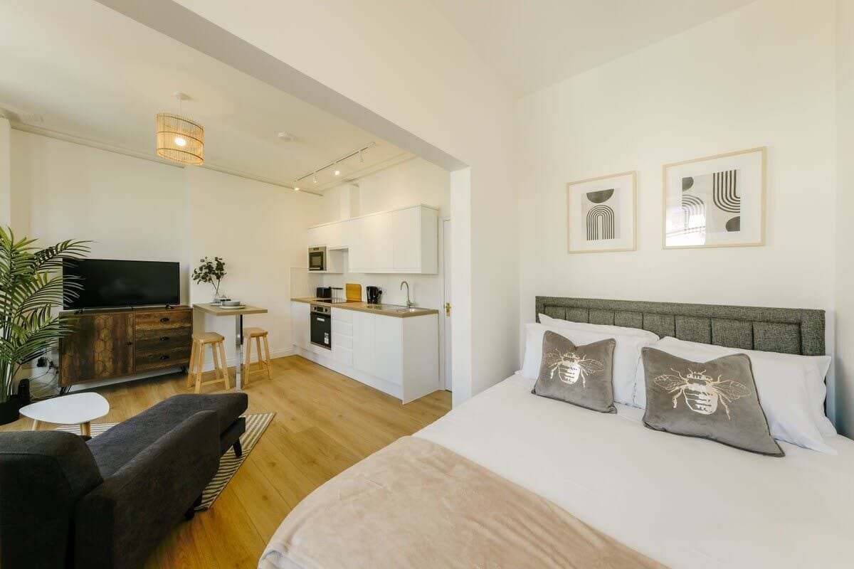 1 bedroom, iron/ironing board, WiFi, bed sheets