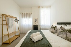 1 bedroom, iron/ironing board, WiFi, bed sheets - Grange Rd Flat 2 one bedroom flat (Bristol)
