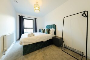 2 bedrooms, iron/ironing board, WiFi, bed sheets - Hotwells apartments flat 3 - Hopewell (Bristol)