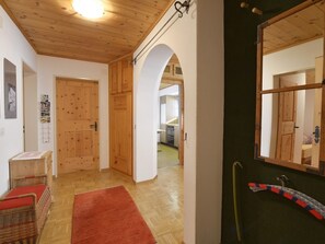 Interior - Vi 338a, (Scuol). by Interhome (Scuol)