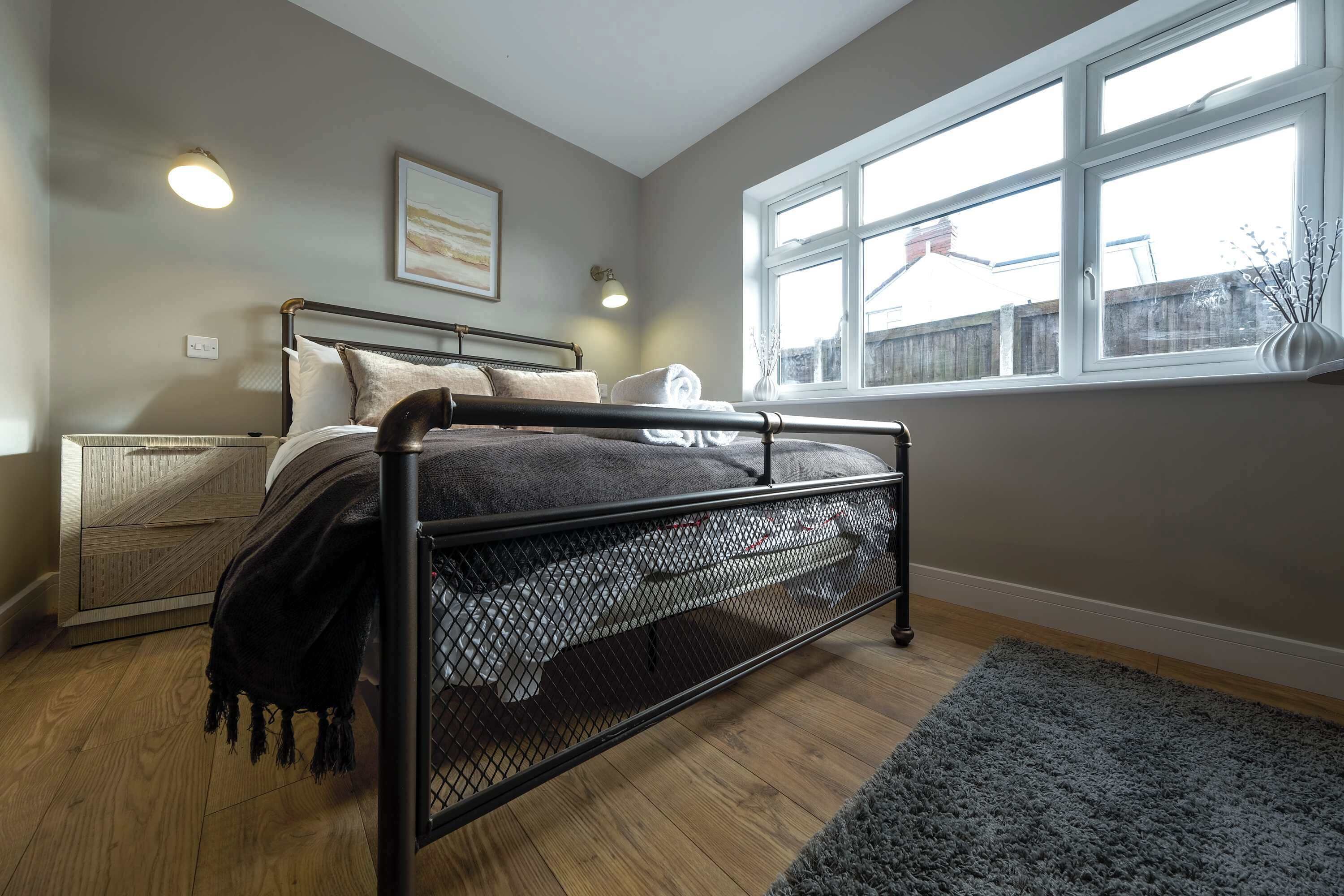 WiFi, bed sheets