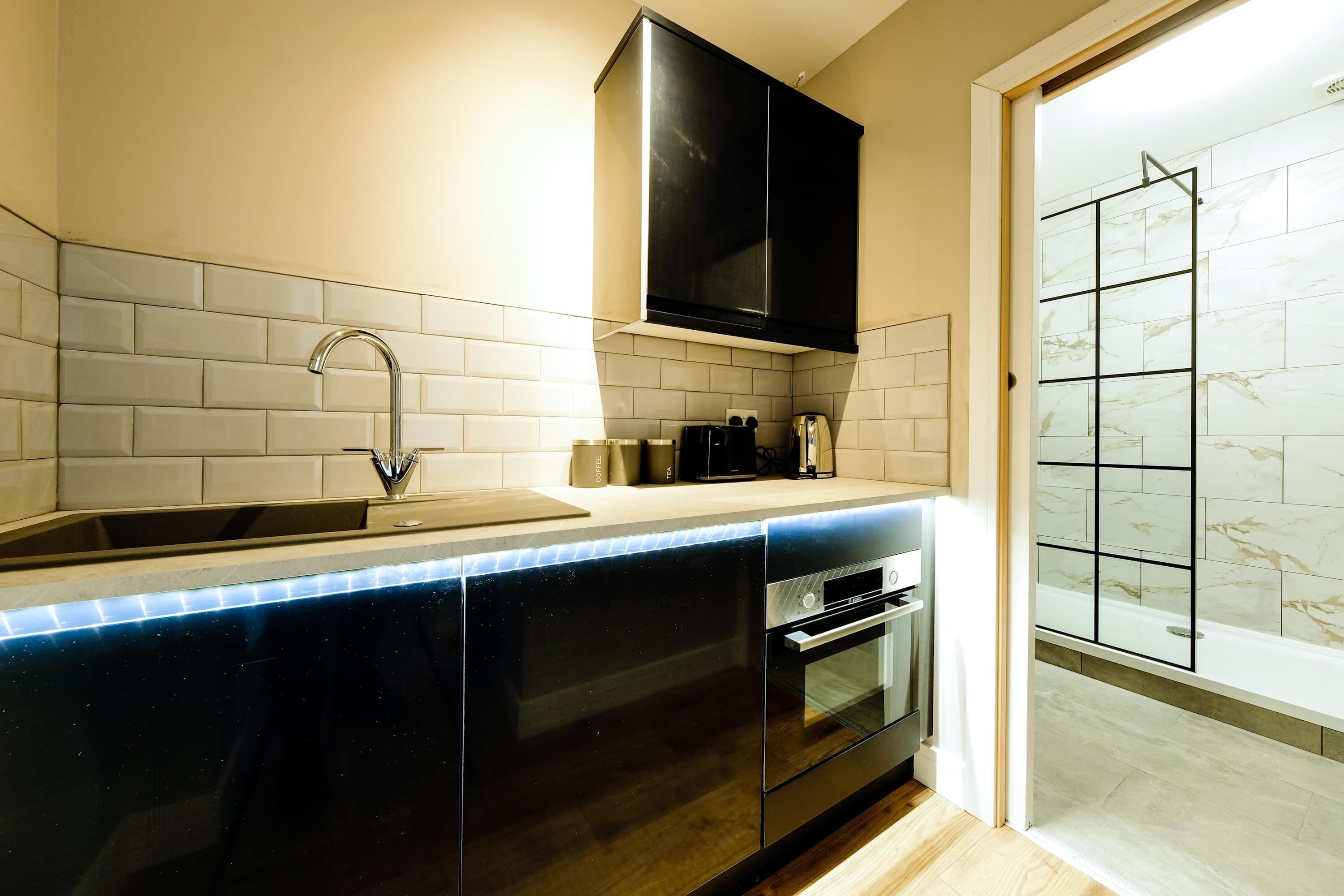 Fridge, oven