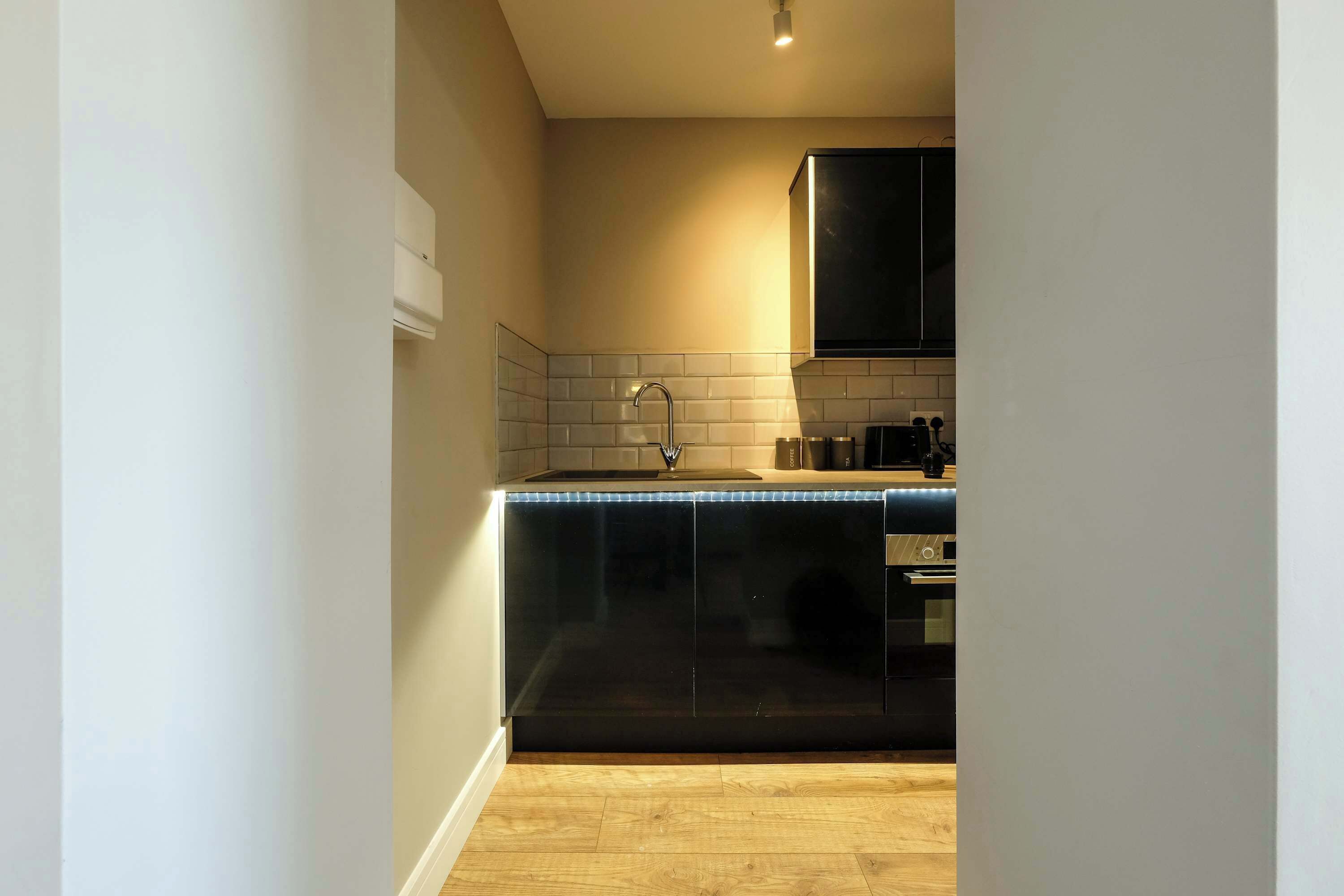 Fridge, oven