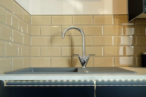 Dusche, Handtücher, Shampoo