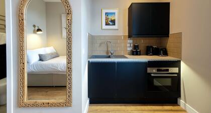 The Willow Studios - Flat 3