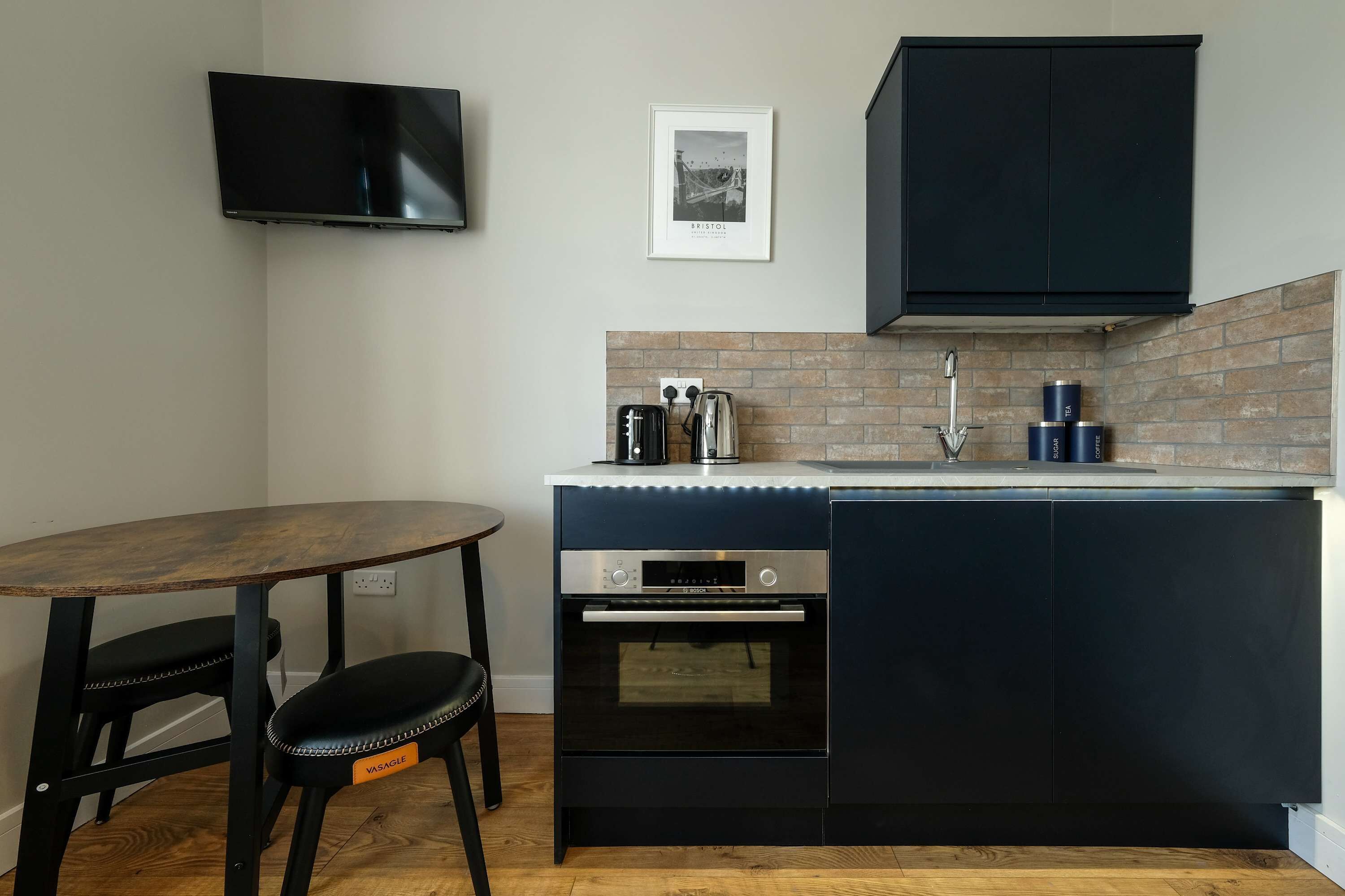 Fridge, oven