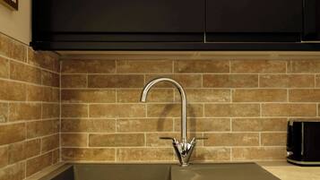 Fridge, oven, stovetop