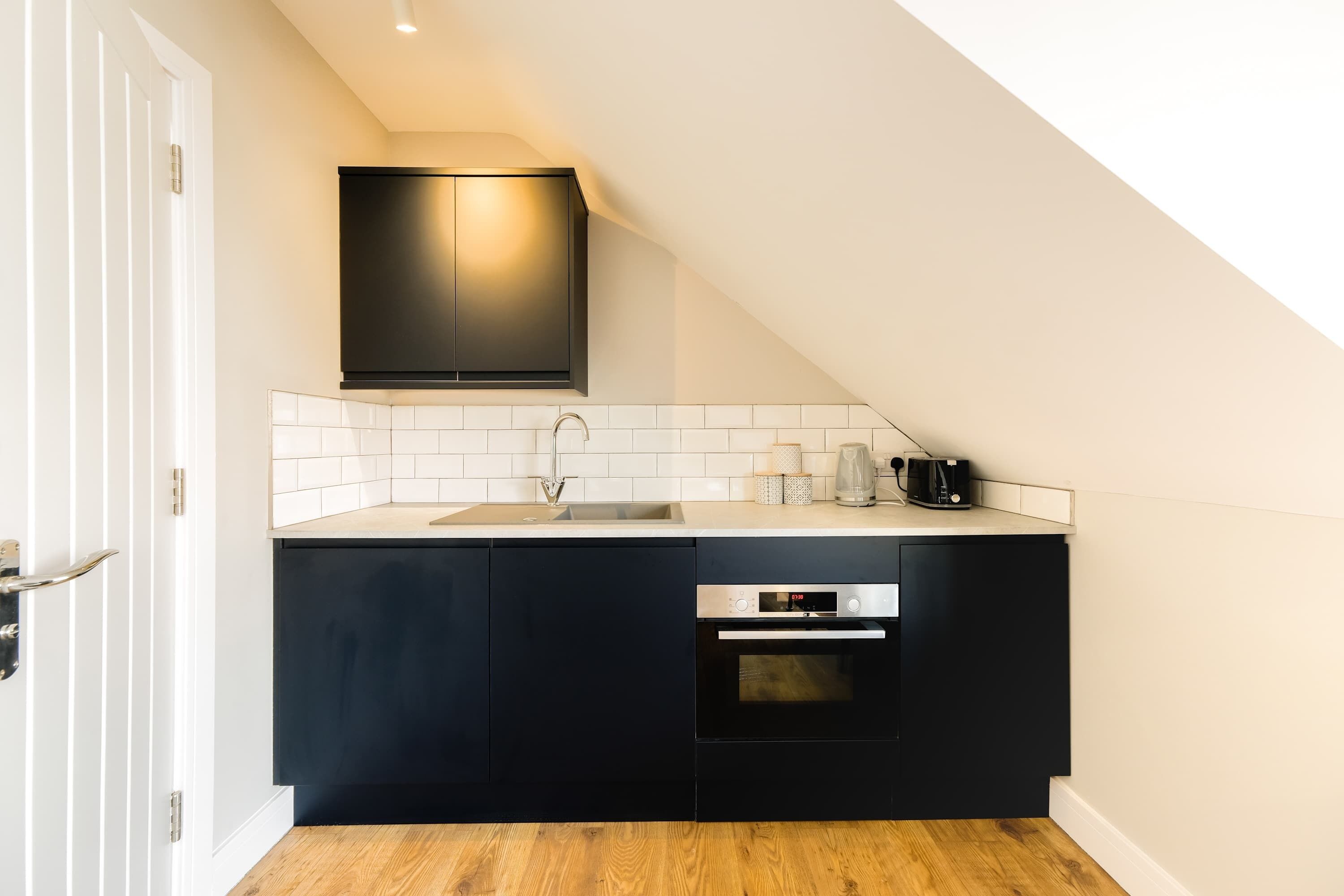 Fridge, oven