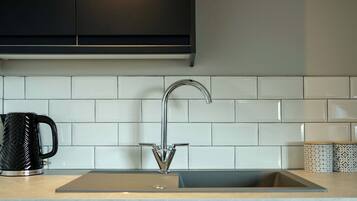 Fridge, oven