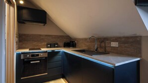 Unclassified image, 4 of 11, button - The Willow - Studio 30 (Patchway)