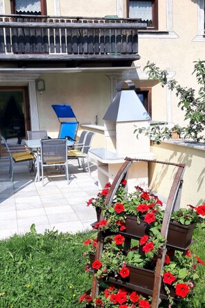Outdoor dining - Hinteregger, (Fuldera). by Interhome (Fuldera)