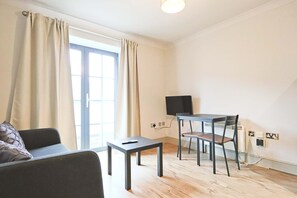 TV - St Thomas one bedroom flat (Bristol)