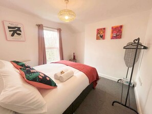 2 bedrooms, WiFi, bed sheets - Two bedroom flat in City Road (Bristol City)