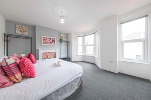 5 chambres, Wi-Fi, draps fournis