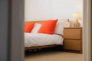4 bedrooms, WiFi, bed sheets - Sevastopol Four Bedroom House near Gloucester Road (Bristol City)