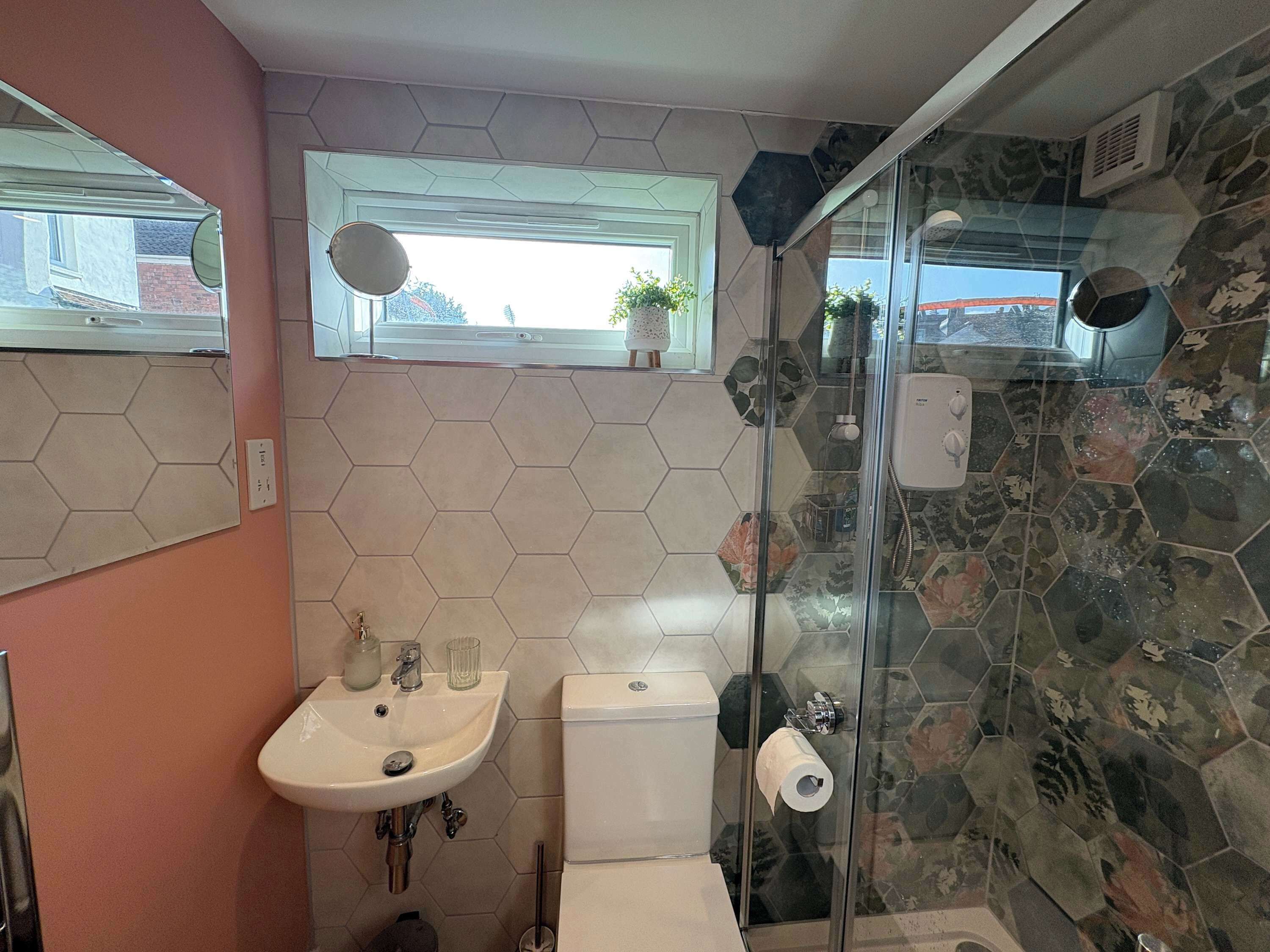 Shower, towels, shampoo