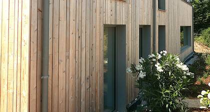 Large architect-designed house 200m from beach and water sports center