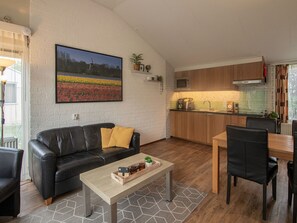 TV - Bungalowpark Simpelveld - Castra 48 by Interhome (Simpelveld)