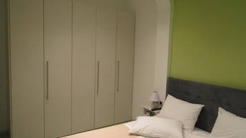 2 Schlafzimmer, Bügeleisen/Bügelbrett, WLAN, Bettwäsche