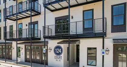 Gorgeous Old Town Bay St Louis Luxury Studio condominium!