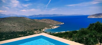 Villa 'Kefali' with Sea View, Wi-Fi and Air Conditioning